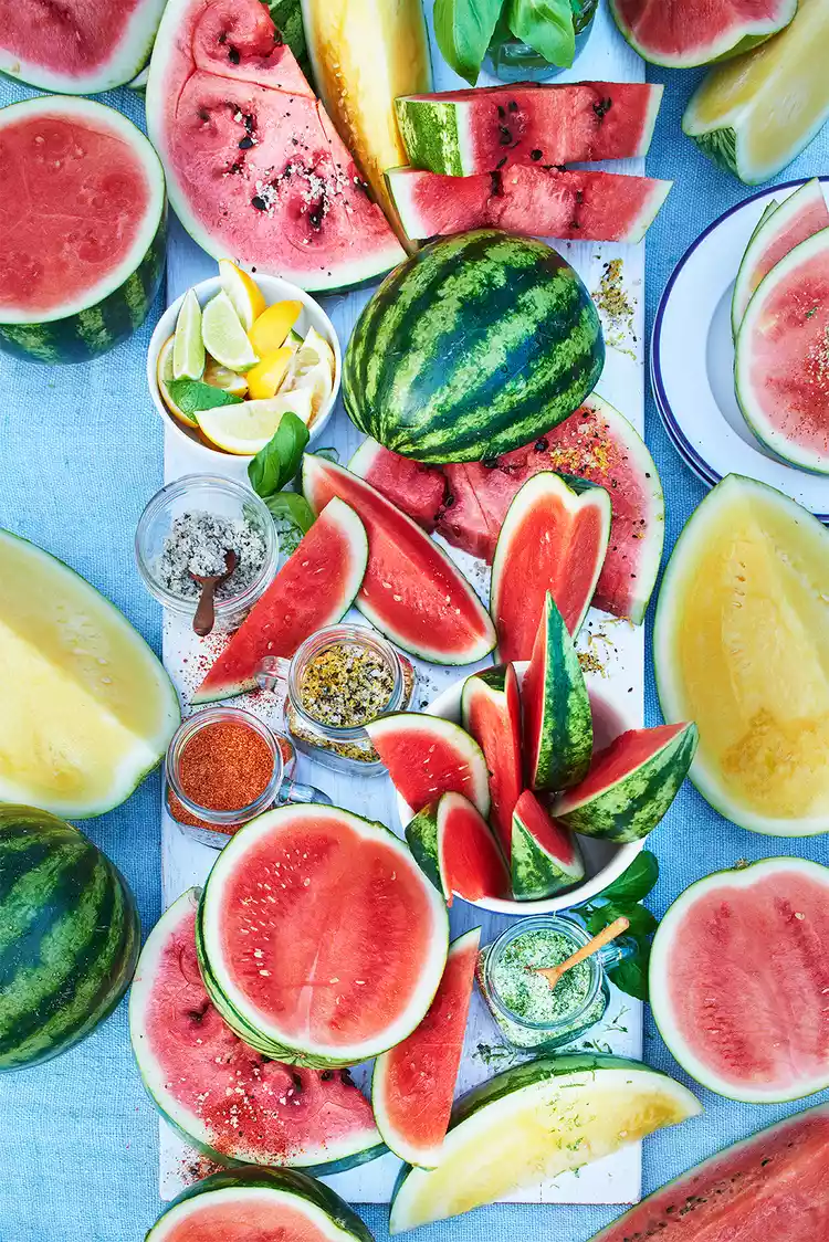 20 Cheap Outdoor Party Ideas That Look Expensive