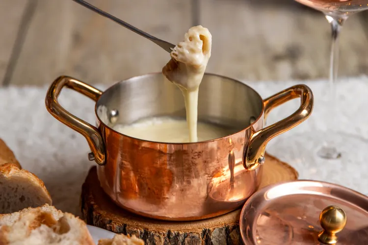 Celebrate the End of Winter with a Cozy Après-Ski Dinner Party at Home