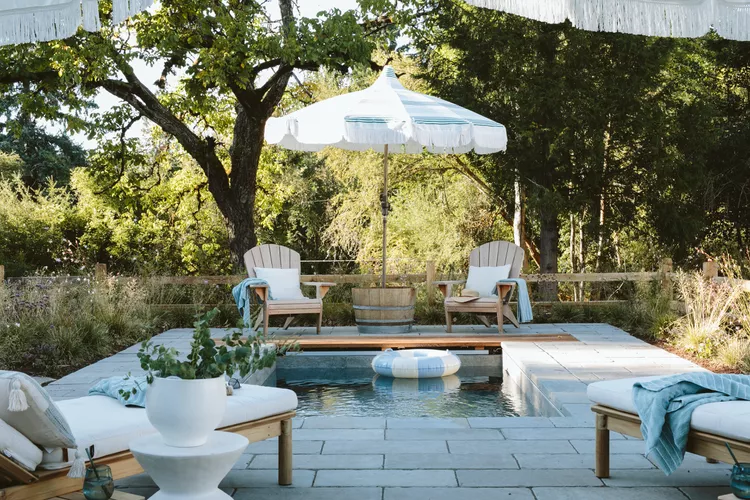 6 Pool Shade Ideas to Keep You Cool While Swimming