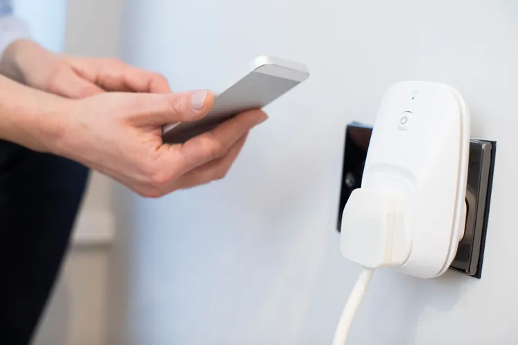 Should You Be Using Smart Plugs? 4 Ways This Quick Swap Will Make Your Life Easier